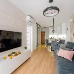 Butterfly Luxury Kasprowicza 20c - Basen, Wellness , Klimatyzacja, Parking 350m Od Morza Apartmán