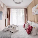 Butterfly Luxury Kasprowicza 20c - Basen, Wellness , Klimatyzacja, Parking 350m Od Morza Apartamento