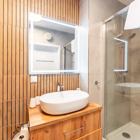 Apartamento Butterfly Luxury - 450m Od Morza, Basen, Sauna, Klimatyzacja, Parking *