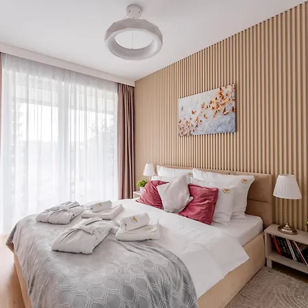 Butterfly Luxury - & Pool - Free Private Parking 350m Od Plazy Kołobrzeg