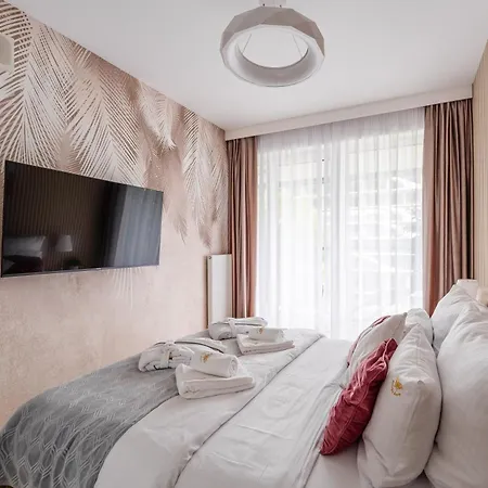 Butterfly Luxury - & Pool - Free Private Parking 350m Od Plazy