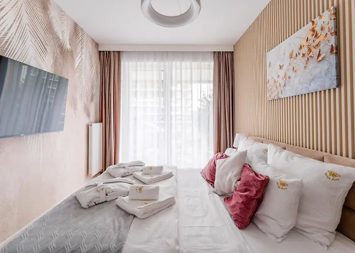 Butterfly Luxury Kasprowicza 20c - Basen, Wellness , Klimatyzacja, Parking 350m Od Morza Lägenhet